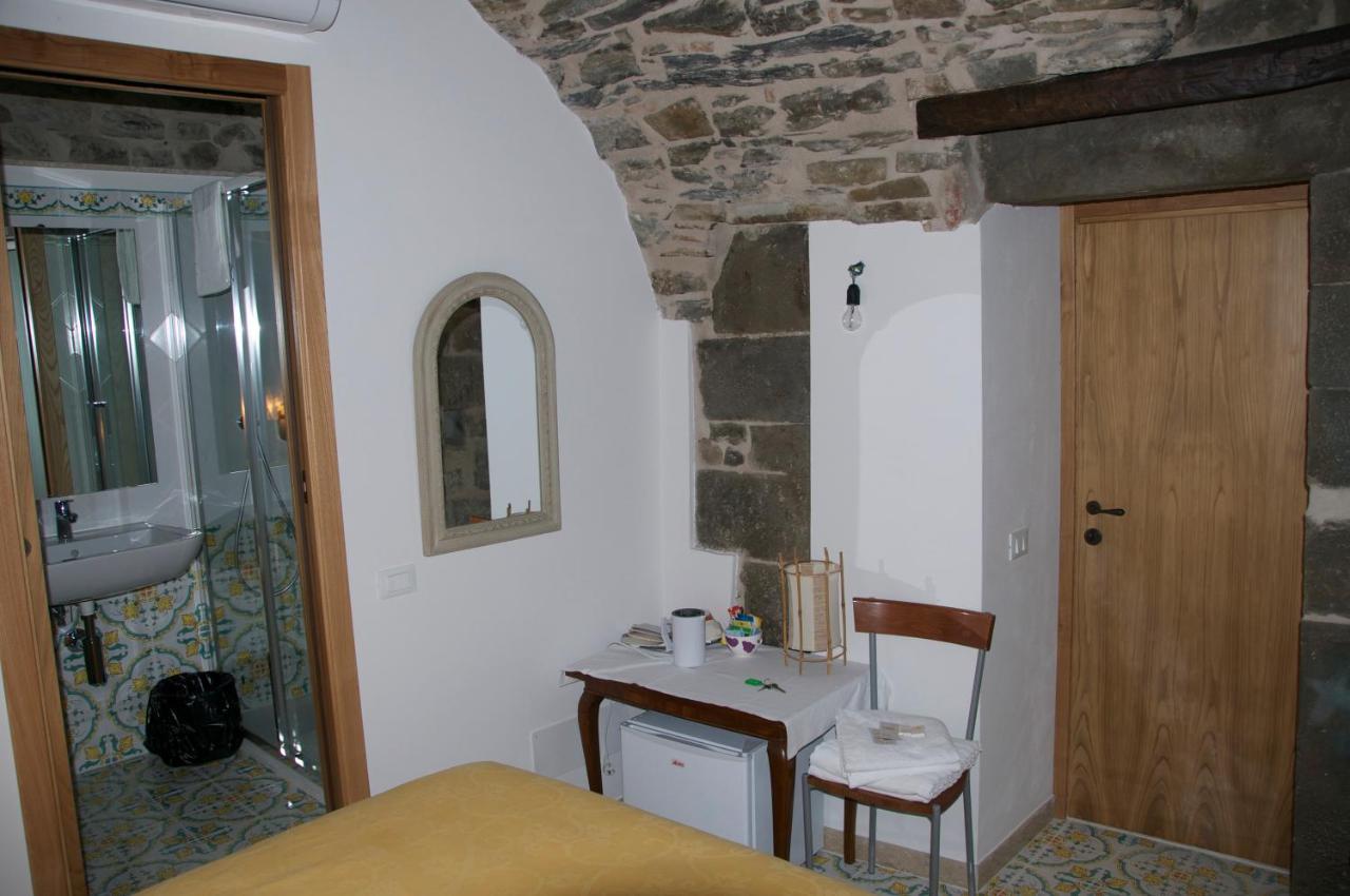 Hotel La Croce Dei Templari - Very Central With Parking - Riomaggiore Exterior foto