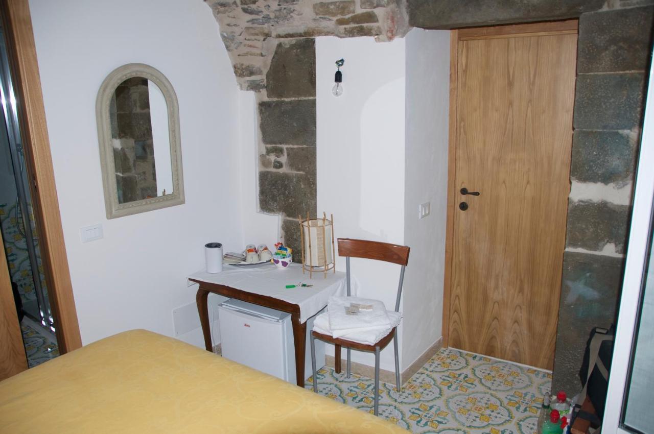 Hotel La Croce Dei Templari - Very Central With Parking - Riomaggiore Exterior foto